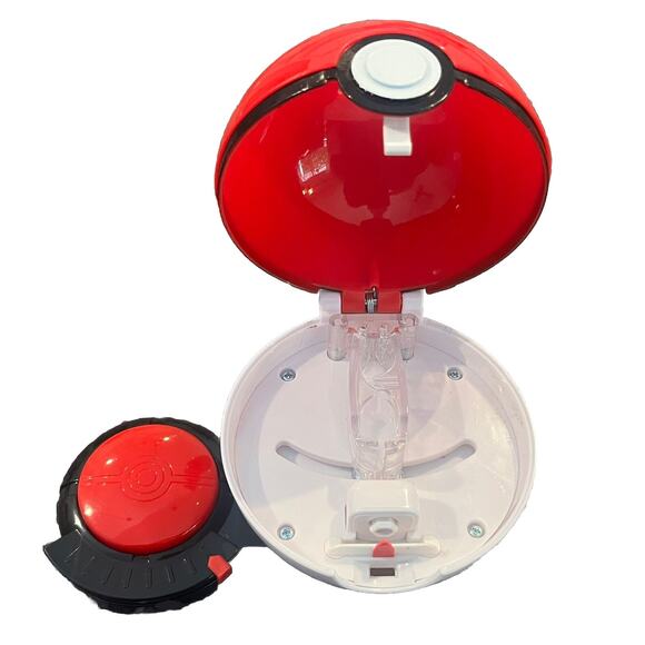 Jazwares Surprise Attack Pokémon Game Head Battle Red White Ball Replace Spn - Picture 1 of 3